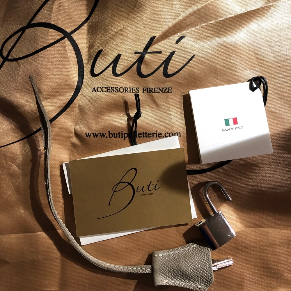 Buti Bag (by Teddy Blake)